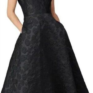 Beautiful Black Evening Gown Dress w/Pockets and jacquard pattern - M 8-10